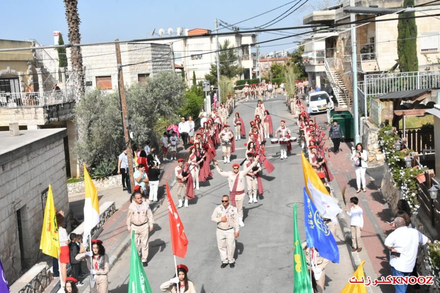 بالصور : أهالي معليا يحتفلون بأحد الشعانين المبارك 